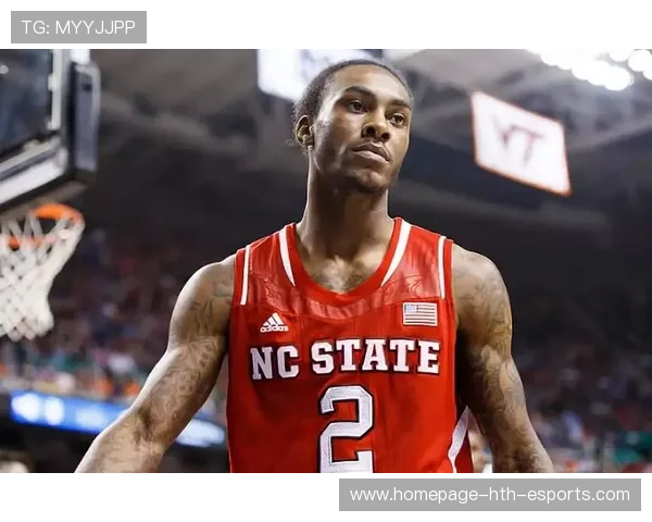 Rachel Carter 精准传球掌控比赛节奏，cross传球