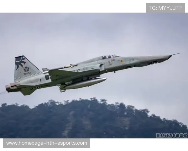 队内薪水最高，金色侦察机却难获上场时间，金色轰炸机 金色侦察机
